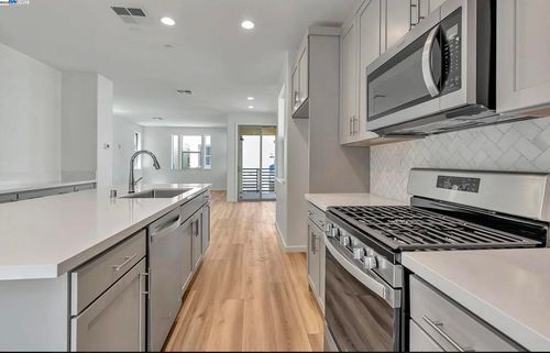 2829 Saltpond Cmn, Livermore, CA, 94550-3276 | Card Image