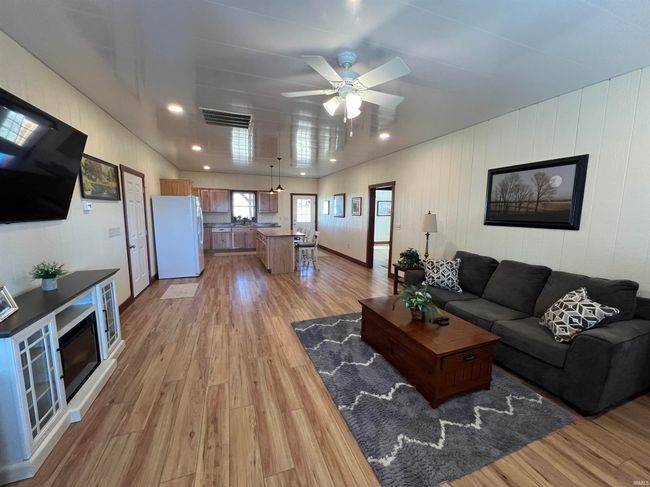 410 W Burress Rd, House other with 2 bedrooms, 2 bathrooms and null parking in Dale IN | Image 6