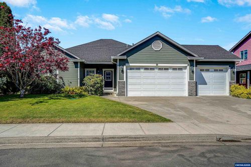 1231 Sw 3rd Av, Mill City, OR, 97360 | Card Image