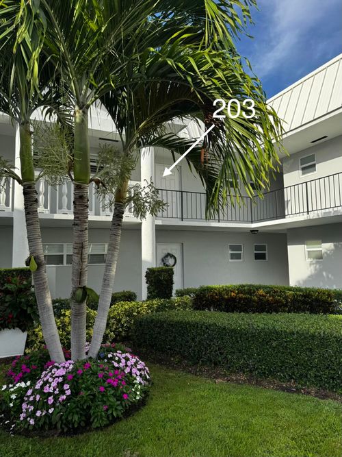 203-32 Colonial Club Dr, Boynton Beach, FL, 33435-8407 | Card Image