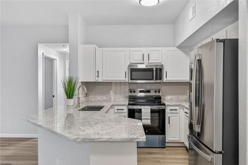 apt-215-15585 Ocean Walk Cir, FORT MYERS, FL, 33908-1341 | Card Image