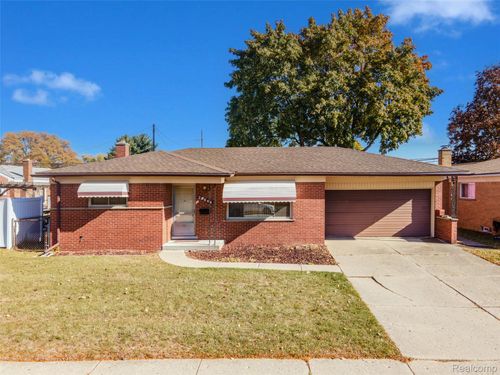 28644 Grobbel Ave, Warren, MI, 48092-2387 | Card Image