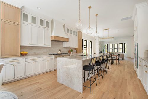 5641 Monticello Avenue, Dallas, TX, 75206 | Card Image