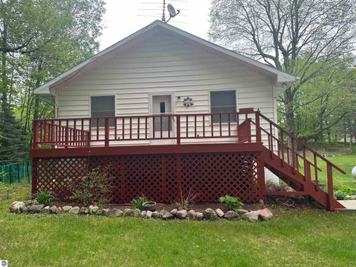 142 Forest Trl, Leroy, MI, 49655-9511 | Card Image