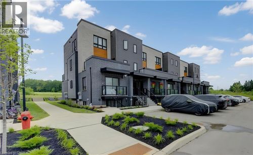 14-235 Chapel Hill Drive, Kitchener, ON, N2R0S4 | Card Image