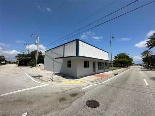 1601 Broadway, RIVIERA BEACH, FL, 33404-5627 | Card Image