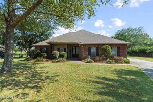 25 Lakeland Cir, Petal, MS, 39465-8706 | Card Image