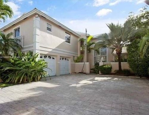 1170 Wilshire Cir E, Pembroke Pines, FL, 33027-2206 | Card Image
