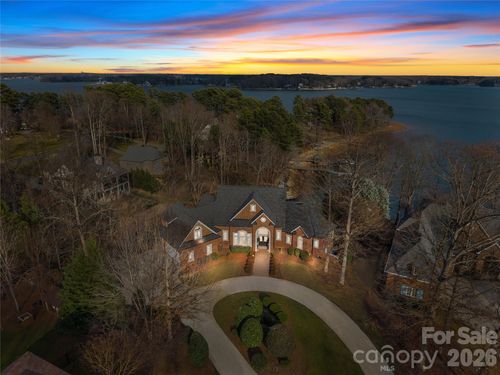 8052 Westbay Dr, Denver, NC, 28037-8071 | Card Image