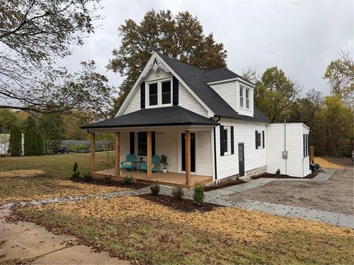 2934 S Highway 94, Defiance, MO, 63341-2806 | Card Image