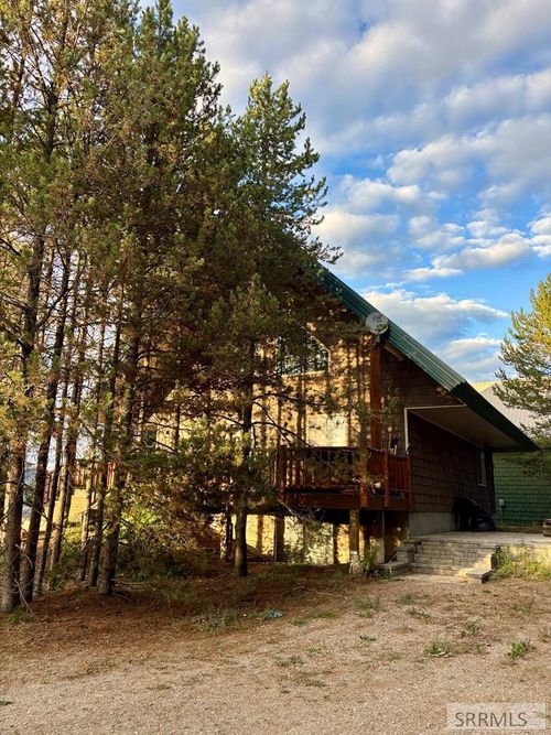 4240 Grandview Rd, Island Park, ID, 83429-5206 | Card Image