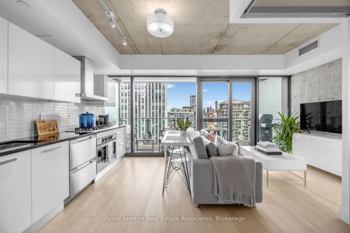 3102-224 King Street W, Toronto, ON, M5H0A6 | Card Image