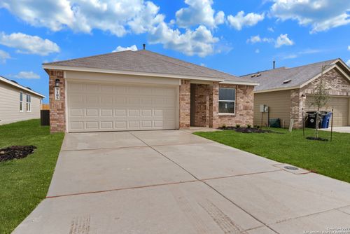 9105 Navarro Vis, Seguin, TX, 78155-3261 | Card Image