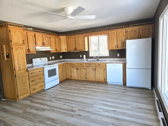 492 Leclair Rd, House other with 5 bedrooms, 2 bathrooms and 8 parking in Verner ON | Image 12