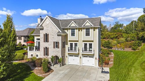 S67W17672 Copper Oaks Court, Muskego, WI, 53150 | Card Image