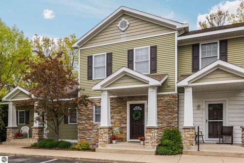 unit-9-1491 Kent St, Traverse City, MI, 49686-2304 | Card Image