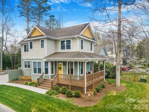 8 Lamar Ave, Asheville, NC, 28803-8608 | Card Image