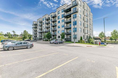 205-299 Cundles Rd E, Barrie, ON, L4M0K9 | Card Image