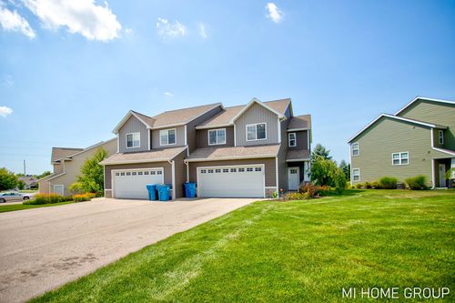 11887 Quincy Meadow Dr, Holland, MI, 49424-7792 | Card Image