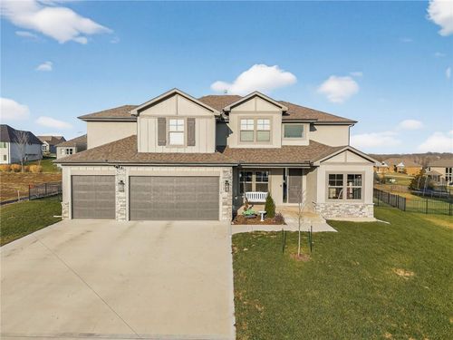 1116 Hummingbird Ct, Greenwood, MO, 64034-9638 | Card Image