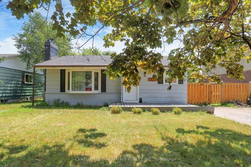 1327 Commerce St, Pickering, ON, L1W1E1 | Card Image