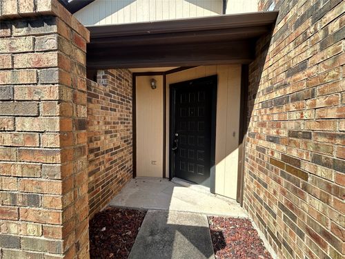 3910 Saint Christopher Ln, Dallas, TX, 75287-6311 | Card Image