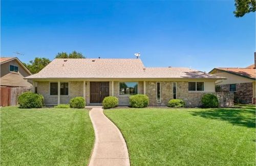 3217 Friar Ln, Garland, TX, 75044-5421 | Card Image