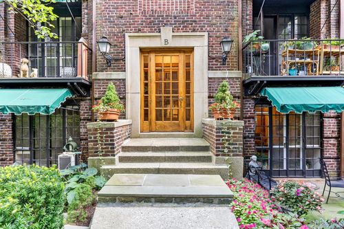 apt-b306-20 N Broadway, White Plains, NY, 10601-2138 | Card Image