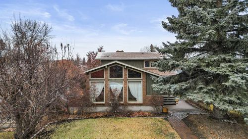 27 Sunmount Cres Se, Calgary, AB, T2X1V9 | Card Image