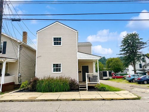 718 6th Ave, New Brighton, PA, 15066-1816 | Card Image