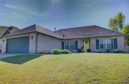1358 E 138th St, Glenpool, OK, 74033-3100 | Card Image