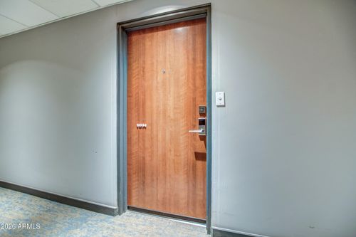 unit-16h-207 W Clarendon Ave, Phoenix, AZ, 85013-3440 | Card Image