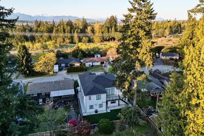 20070 46a Ave, House other with 9 bedrooms, 6 bathrooms and 2 parking in Langley BC | Image 2