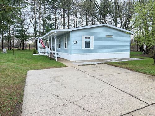 51 Green Valley Rd, Genesee Charter Township, MI, 48506 | Card Image