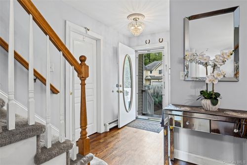 1 Mather Ct, Huntingtn Sta, NY, 11746 | Card Image