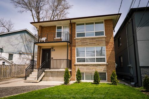 2-48A Arcadian Cir, Etobicoke, ON, M8W2Y9 | Card Image