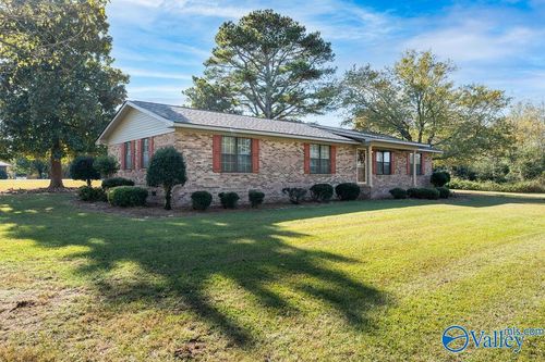 2844 Rainbow Ave N, Rainsville, AL, 35986-6608 | Card Image