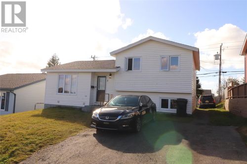 3 Frontenac Avenue, Mt Pearl, NL, A1N4V4 | Card Image
