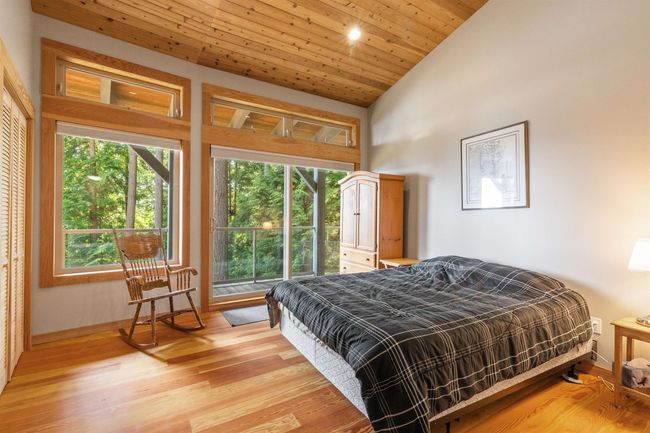 304 Esplanade Rd, House other with 3 bedrooms, 2 bathrooms and null parking in Gibsons BC | Image 17