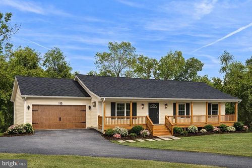 400 Bluebird Way, FRONT ROYAL, VA, 22630-5973 | Card Image