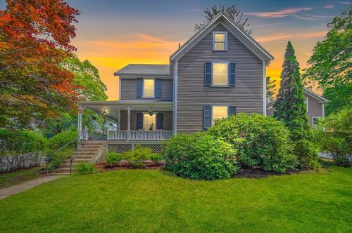 197 Lowell St, Arlington, MA, 02474-3923 | Card Image