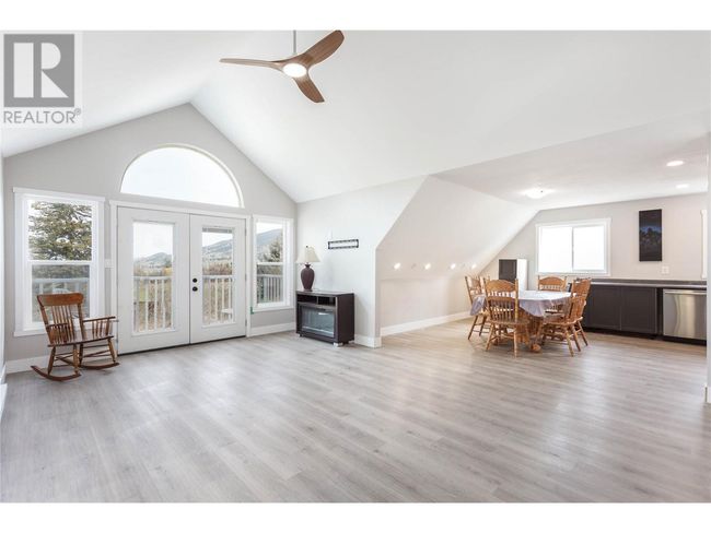 6655 Cosens Bay Rd, House other with 7 bedrooms, 5 bathrooms and 8 parking in Coldstream BC | Image 57