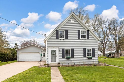 137 E 2nd St, Waterford, PA, 16441-9716 | Card Image