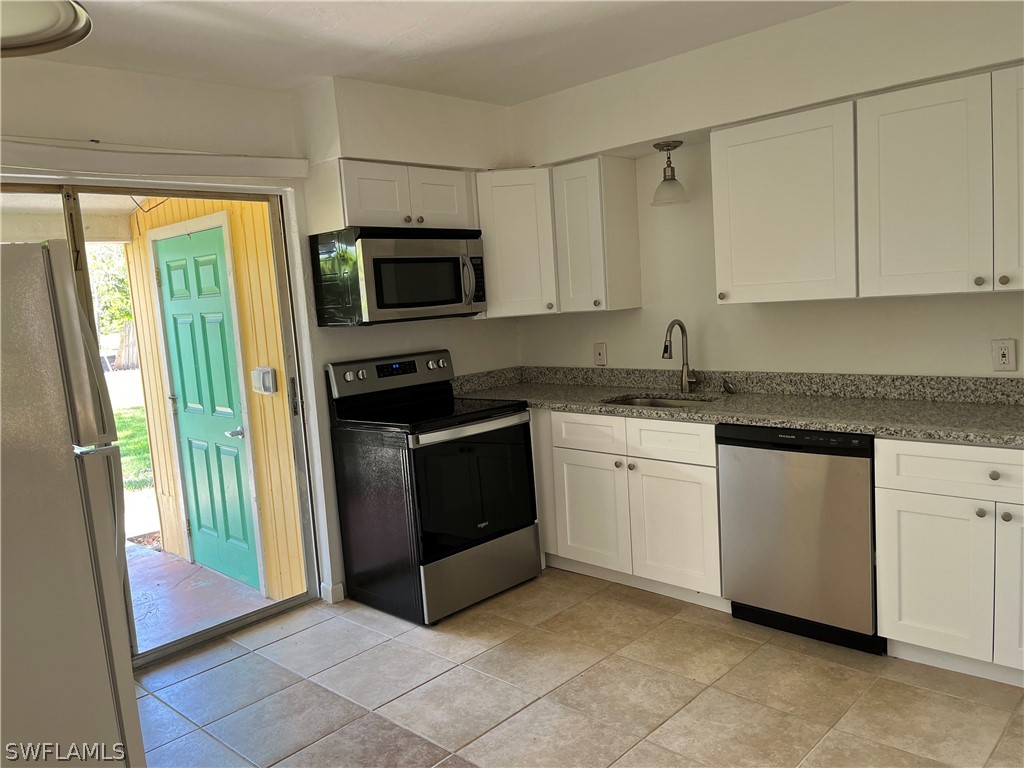 1864 Carlton Avenue, For Rent in NAPLES Zoocasa
