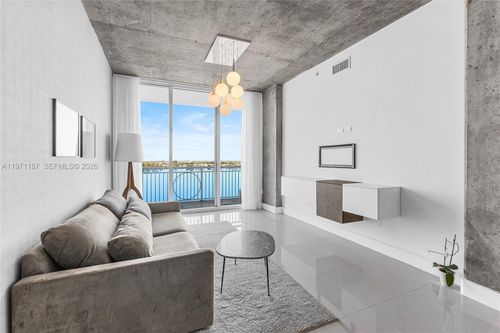812-300 S Australian Ave, West Palm Beach, FL, 33401-5097 | Card Image