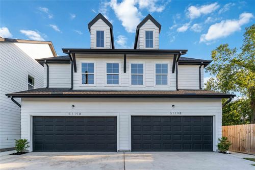 a-5119 Briscoe St, Houston, TX, 77033 | Card Image