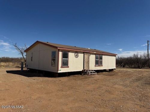 433 E Camino De Pampas, Huachuca City, AZ, 85616-8241 | Card Image