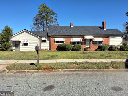 401 10th St, Louisville, GA, 30434-1427 | Card Image