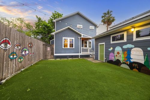 1111 Adele St, Houston, TX, 77009-2413 | Card Image