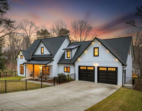 61 Westwoods Dr, Ellijay, GA, 30540-3029 | Card Image